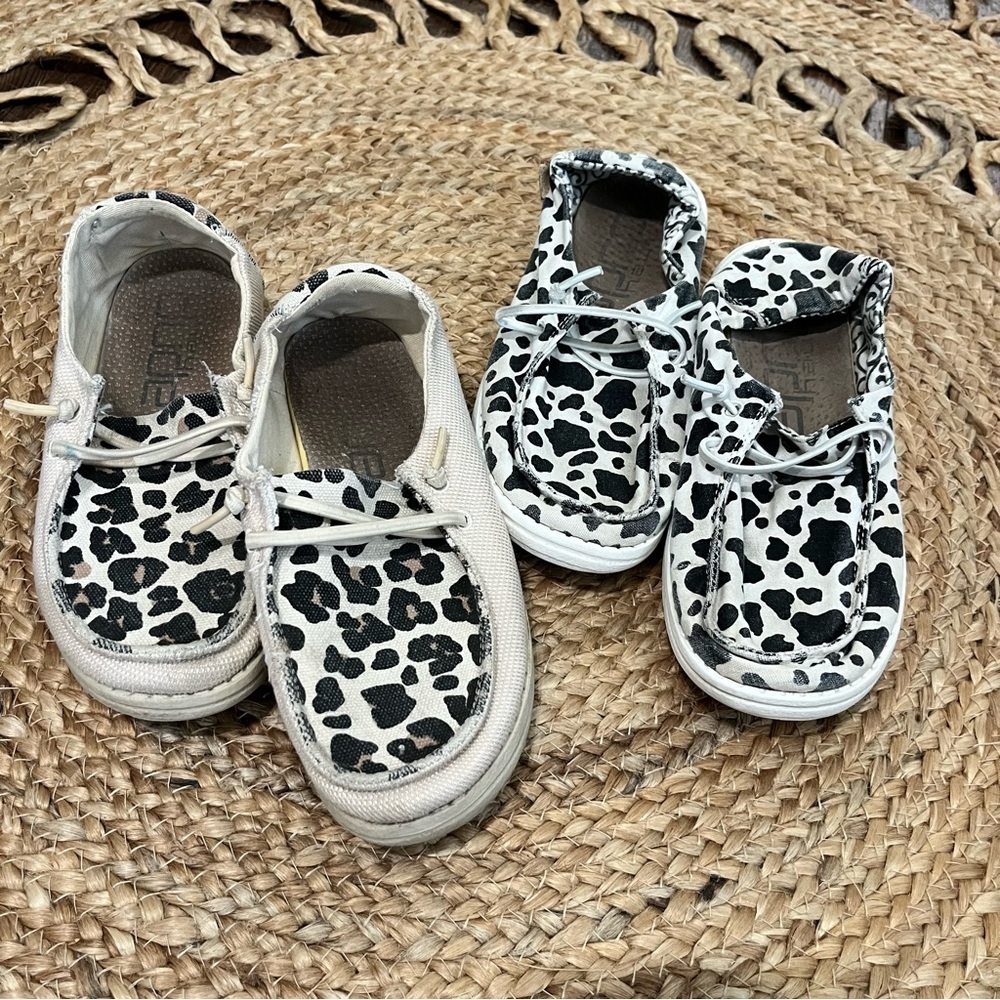 Hey Dude Lot Wendy Leopard Print, Cow Print Flats Size Y2 L3